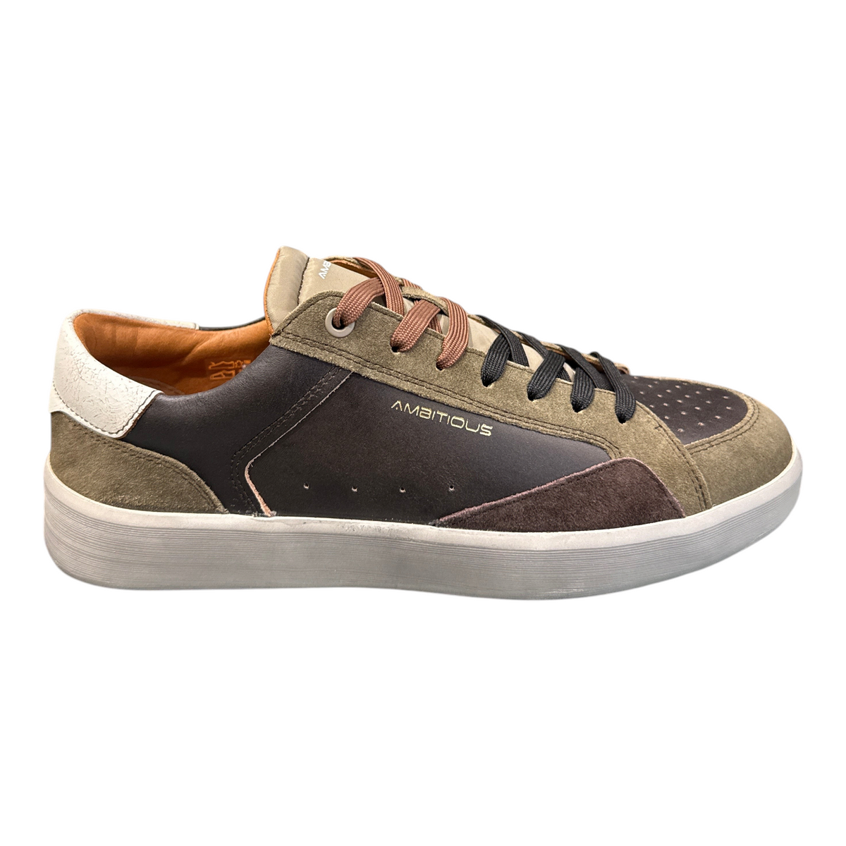 Sneakers da uomo NEED in pelle e camoscio color terra con lacci bicolore e suola in gomma