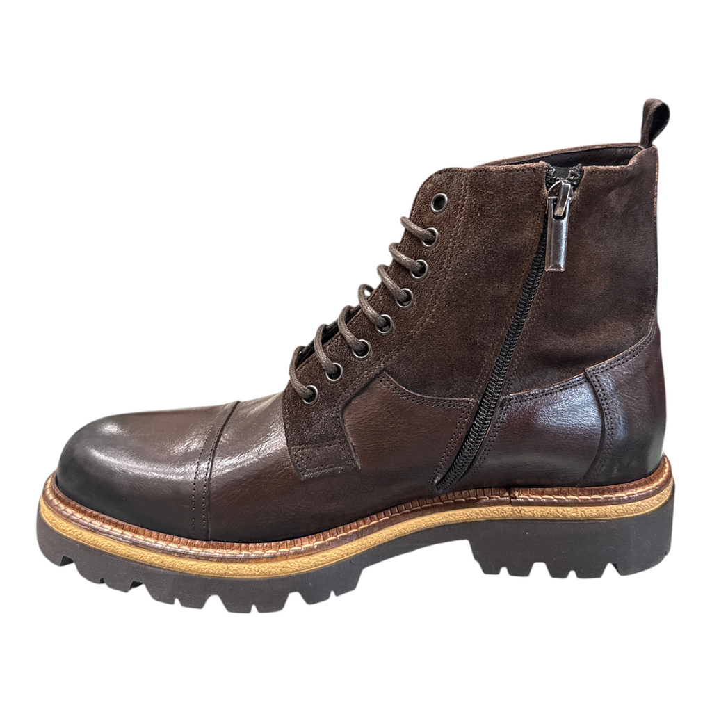 Stivaletto uomo NEED in pelle color castagno con lacci, cerniera laterale e suola carrarmato robusta