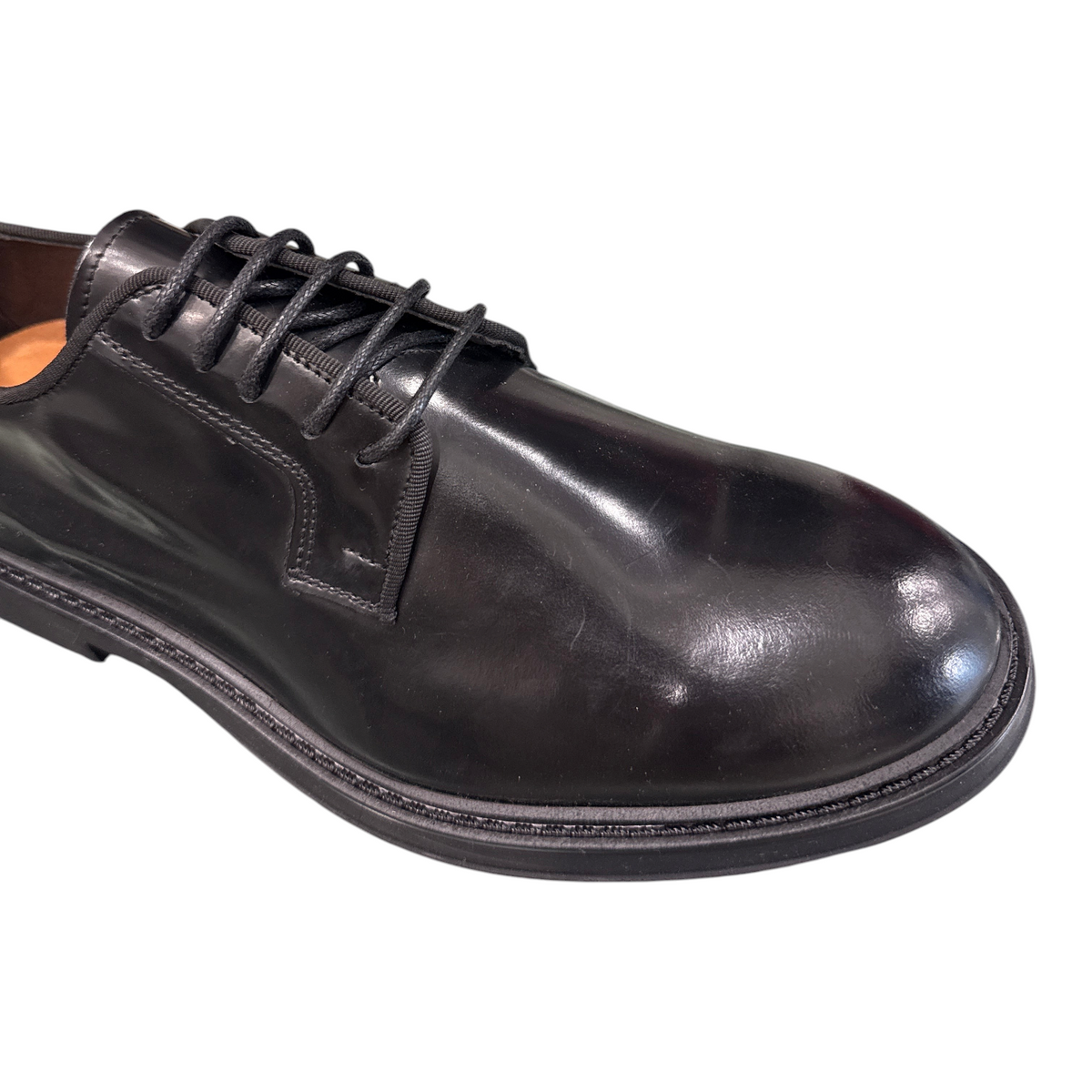 Scarpa stringata da uomo Exton in pelle nera lucida con suola robusta e design elegante