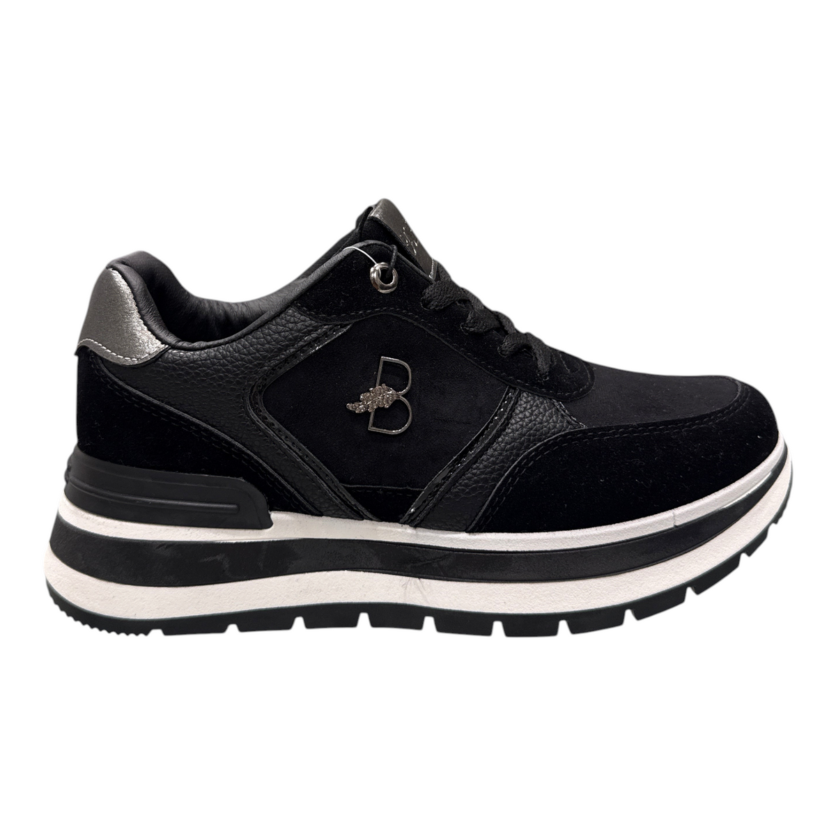 Sneakers donna NEED nere con inserti in camoscio e pelle, suola platform bianca e logo metallico laterale