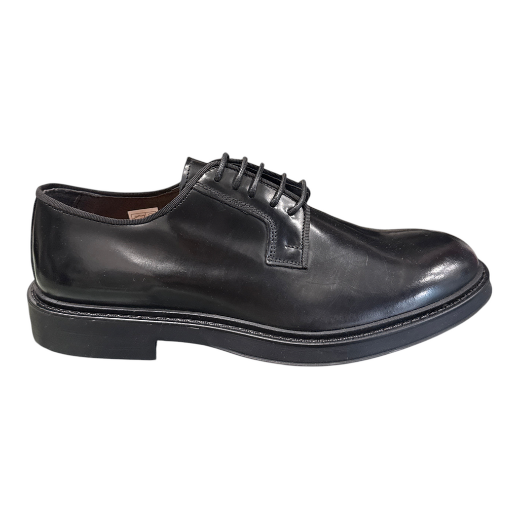 Scarpa stringata Exton da uomo modello 278A26 in pelle nera liscia con suola in gomma