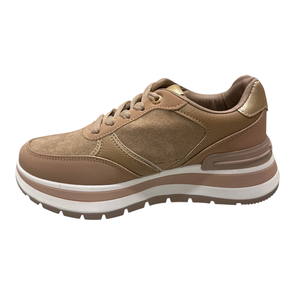 Sneakers da donna NEED in tonalità beige con inserti in camoscio e dettagli metallizzati su suola platform