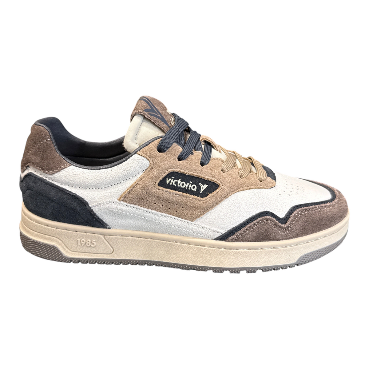 Sneakers da uomo NEED Victoria in camoscio e pelle color blu marino, beige e bianco con suola in gomma