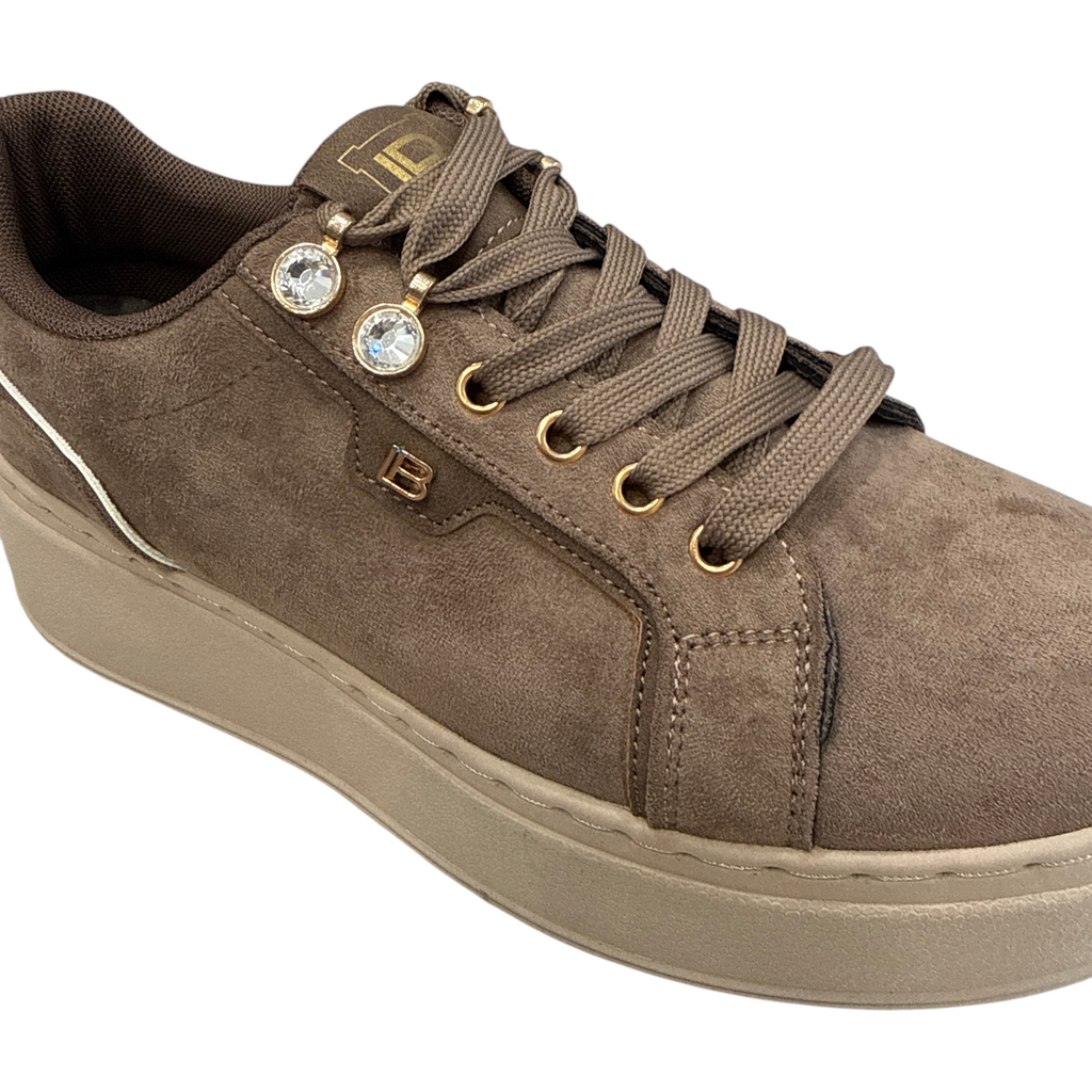 Sneakers da donna Laura Biagiotti in camoscio marrone con dettagli gioiello e logo dorato