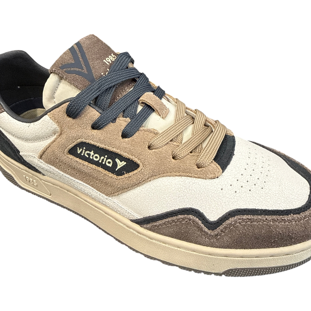 Sneakers da uomo NEED Victoria in camoscio e pelle color crema, marrone e blu marino con lacci bicolore