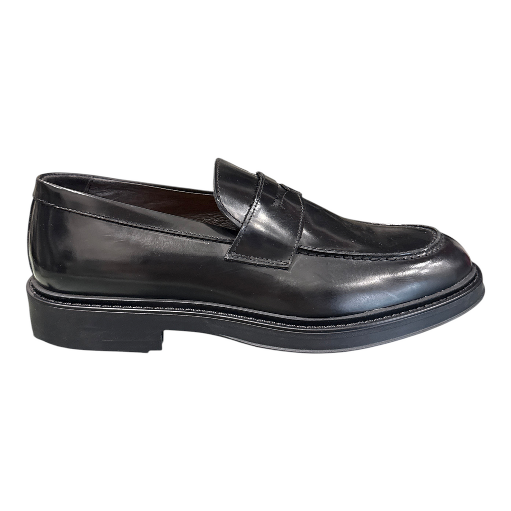 Mocassino da uomo Exton 272A26 in pelle nera con suola in gomma, design classico ed elegante