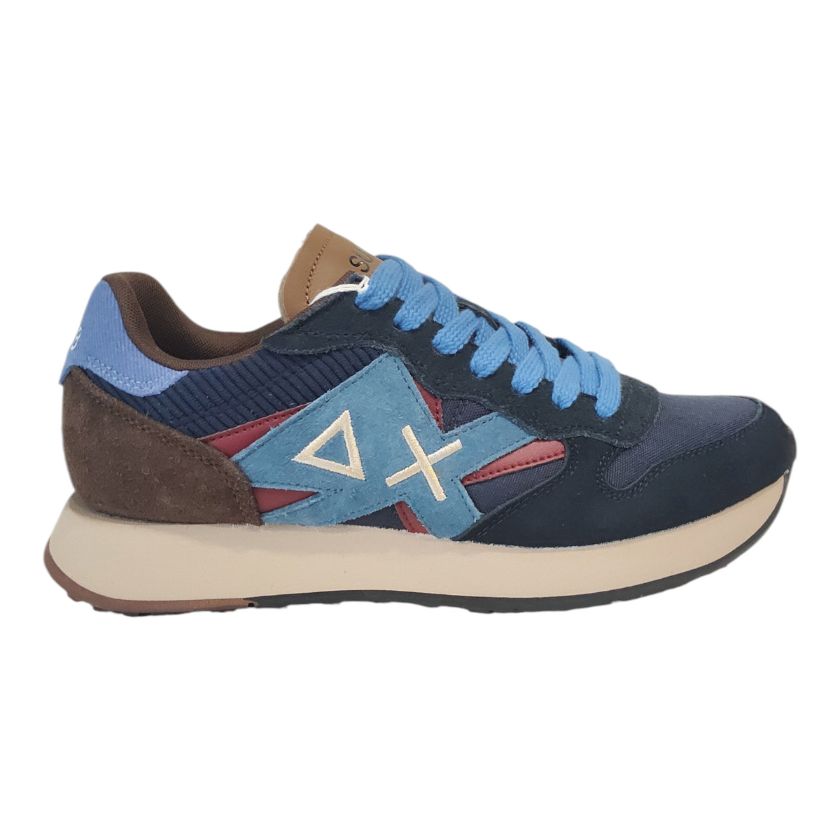 Sneakers da uomo NEED SUN68 in blu navy con dettagli in camoscio marrone, lacci azzurri e logo laterale a contrasto